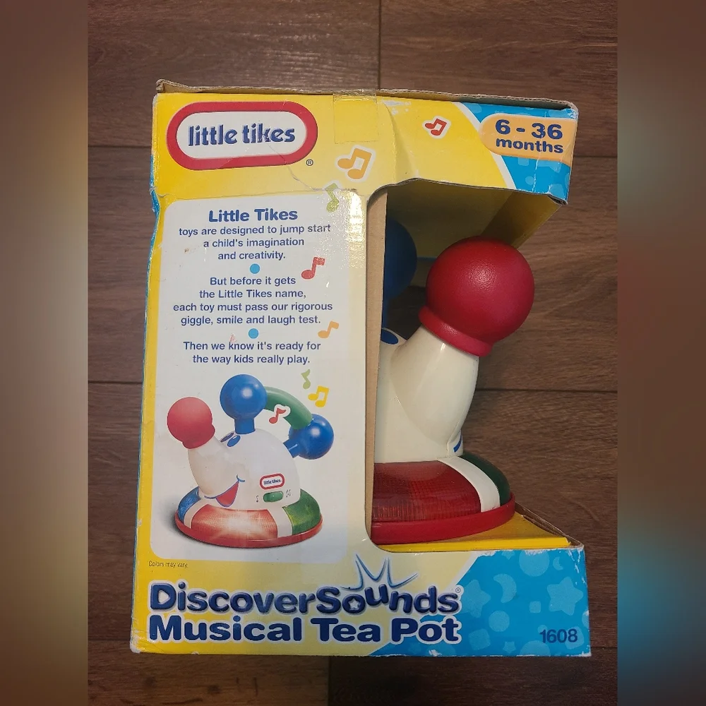 NEW Vintage 2002 Little Tikes Kettle Discover Sounds Music Light Up Tea Pot